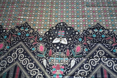 Tissu Batik Coton de Solo Java Indonesie – fleuri 246 cm x 123 cm NEUF - Photo 1/3