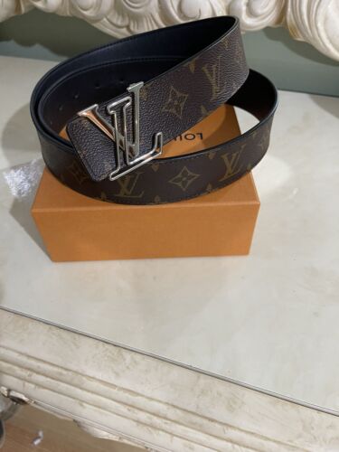 Louis Vuitton Reversible Belt Black/ Brown Size 95/38 - Afbeelding 1 van 11