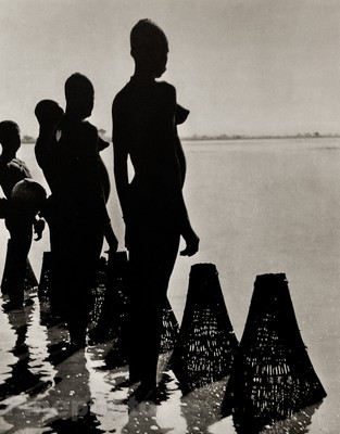 1952 Vintage AFRICA Black FEMALE NUDE Tribal Women Fishing Water Photo