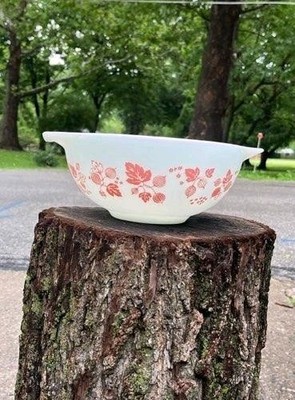 Vintage Pyrex 443 2.5 Qt White Milk Glass Pink Floral Mixing Bowl w/ Handles