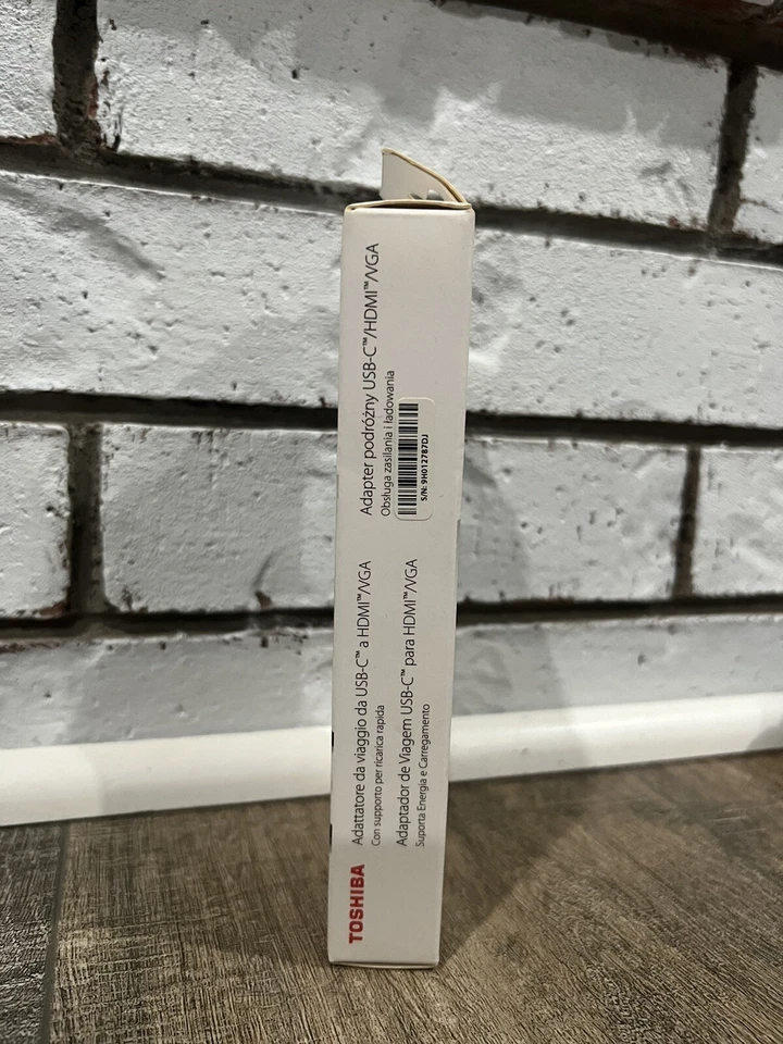 Toshiba Power Delivery Charger - USB-C To HDMI/ VGA Travel Adapter - Image 4 of 4