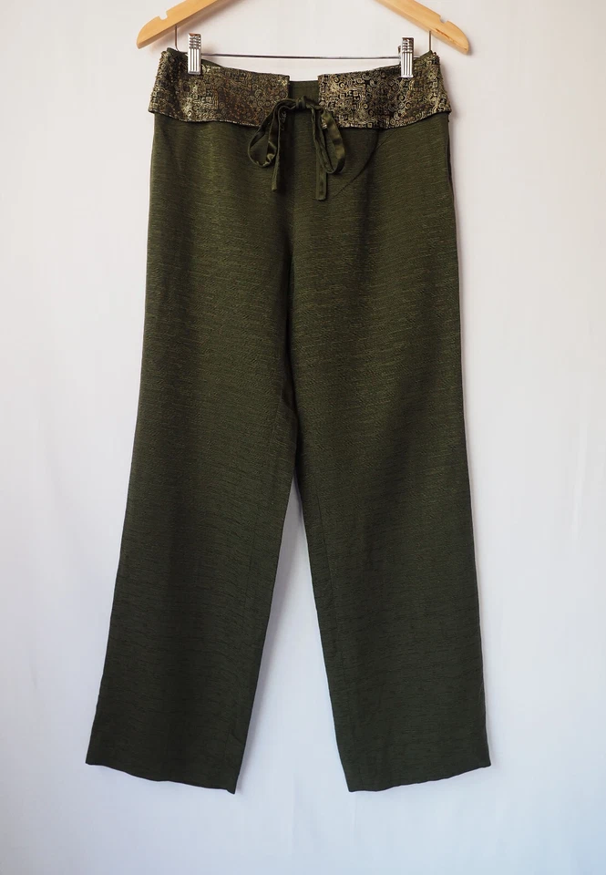 Pantalones de ciudad Due Per Due 100 % seda esmeralda con cinturón bosque verde dorado 4 $118