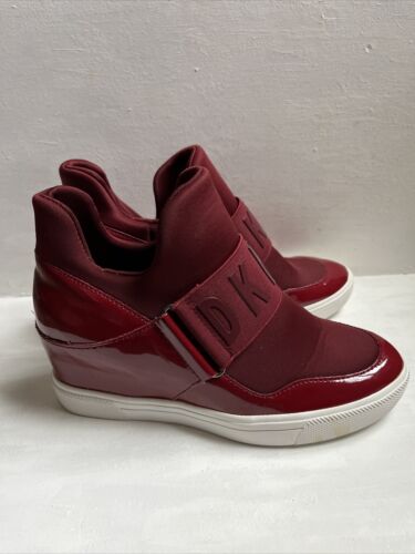 Used DKNY Penny Women’s Maroon Slip On Wedge Sneakers Stretch Size 5M - Picture 2 of 5