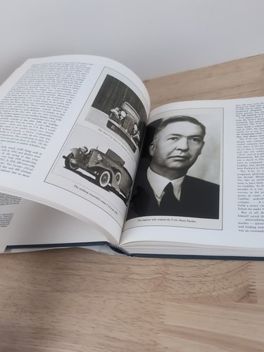 Cadillac, Standard of the World : The Complete History by Maurice D. Hendry... - Picture 5 of 10