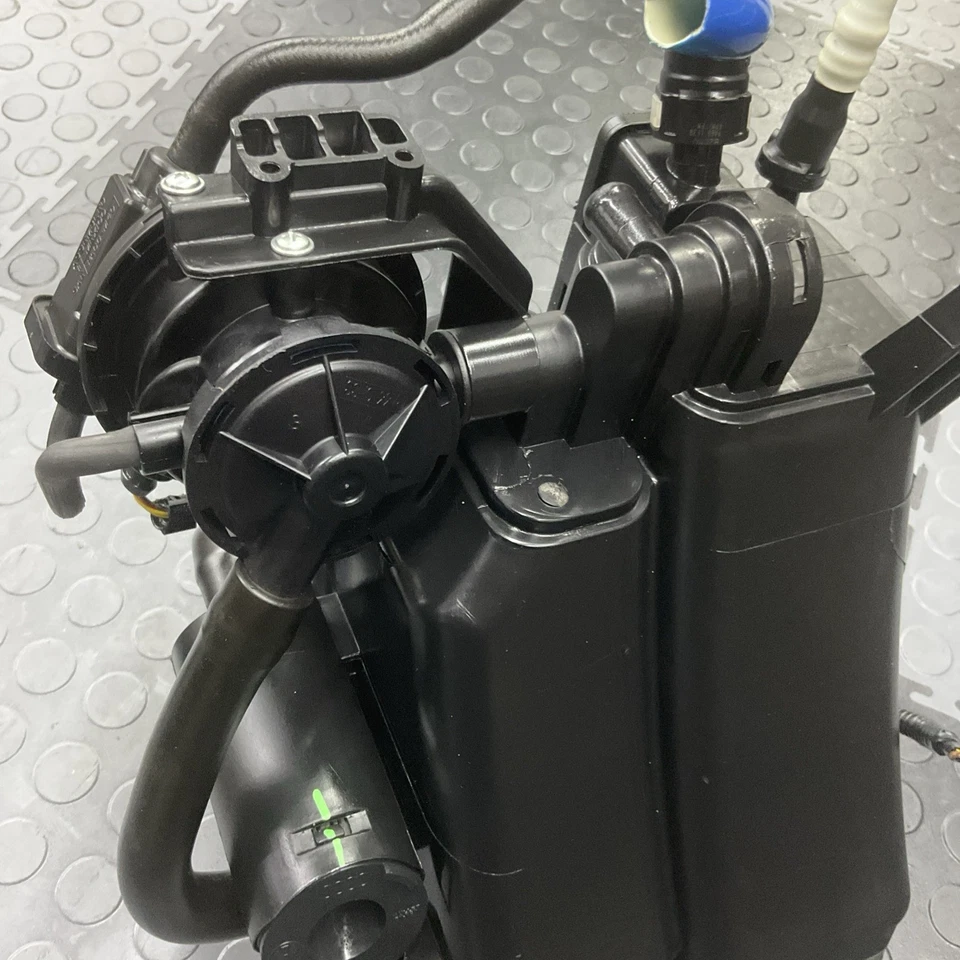 2011-2018 年 PORSCHE CAYENNE 燃料蒸发器 Charcoal 过滤器罐 原始设备制造商 — 第 2/4 张图片