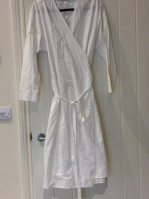 Cos Nuevo sin etiquetas Camisa Vestido Envolvente Corbata Cintura Talla S Blanco Simplemente Precioso - Imagen 1 de 4