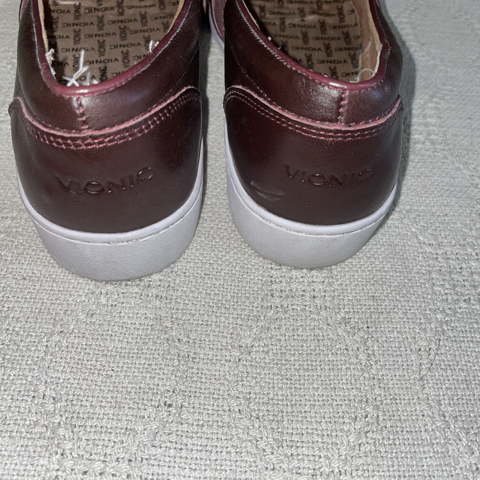 Vionic Casual Shoes Womens Size 9 M Burgundy Leather Faux Alligator Going out