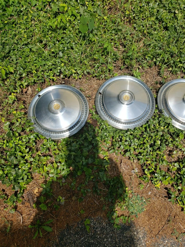 Chrysler Cordoba 1975 1976 1977 1978 1979 Wheel Hub Cap mopar oem Set Of 4 - Image 2 of 4