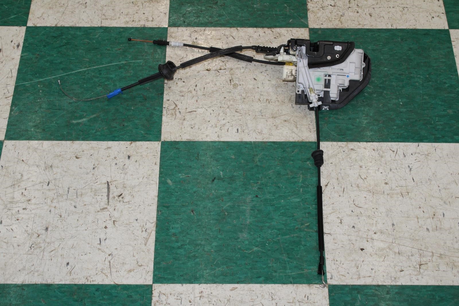 13-18 Flying Spur Electronic Rear Driver Side Left LH LR Door Lock Latch OEM WTY