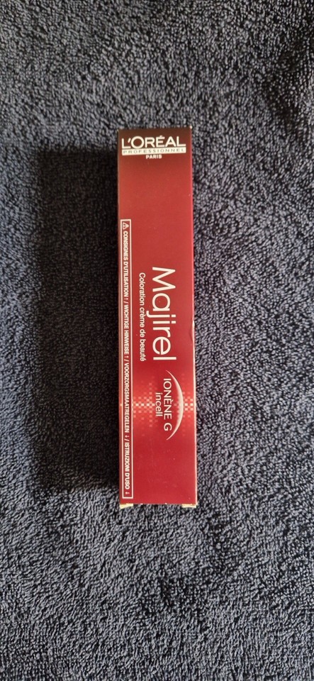 L'Oréal Majirel Metals Haarfarbe – 12 ASCH IRISÉ, 50ml, Für Intensive Asch-Nuancen & 100% Weißabdeckung