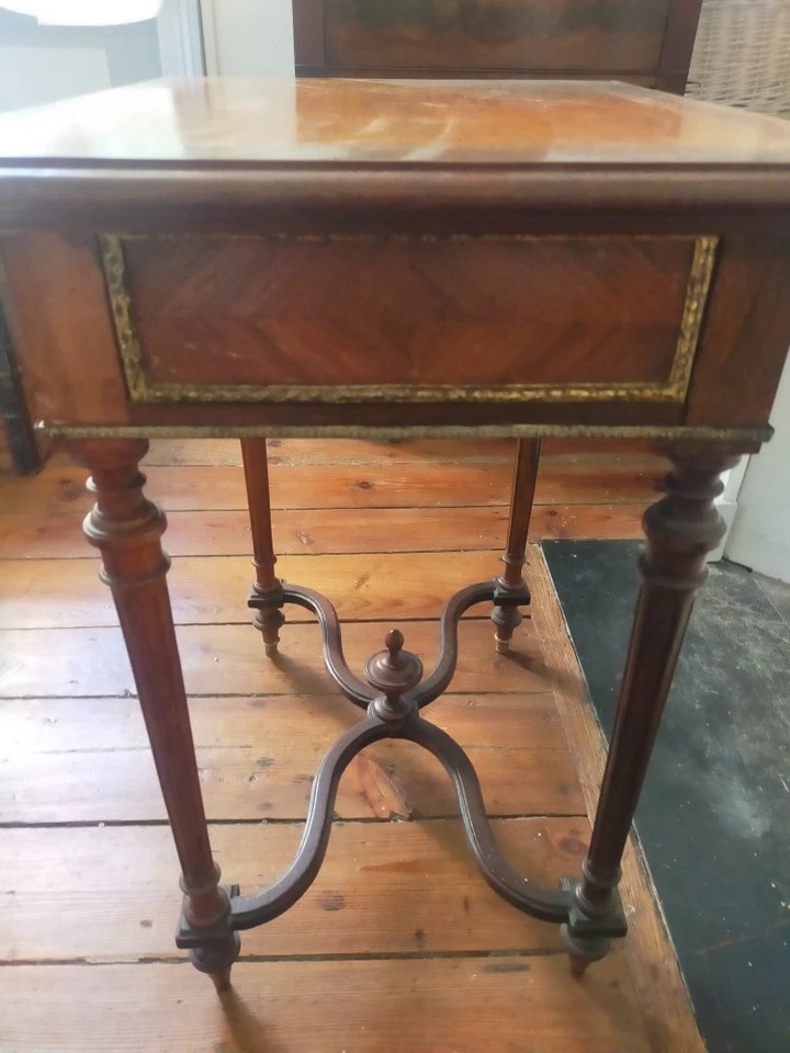 table de toilette ancienne - Photo 3/4