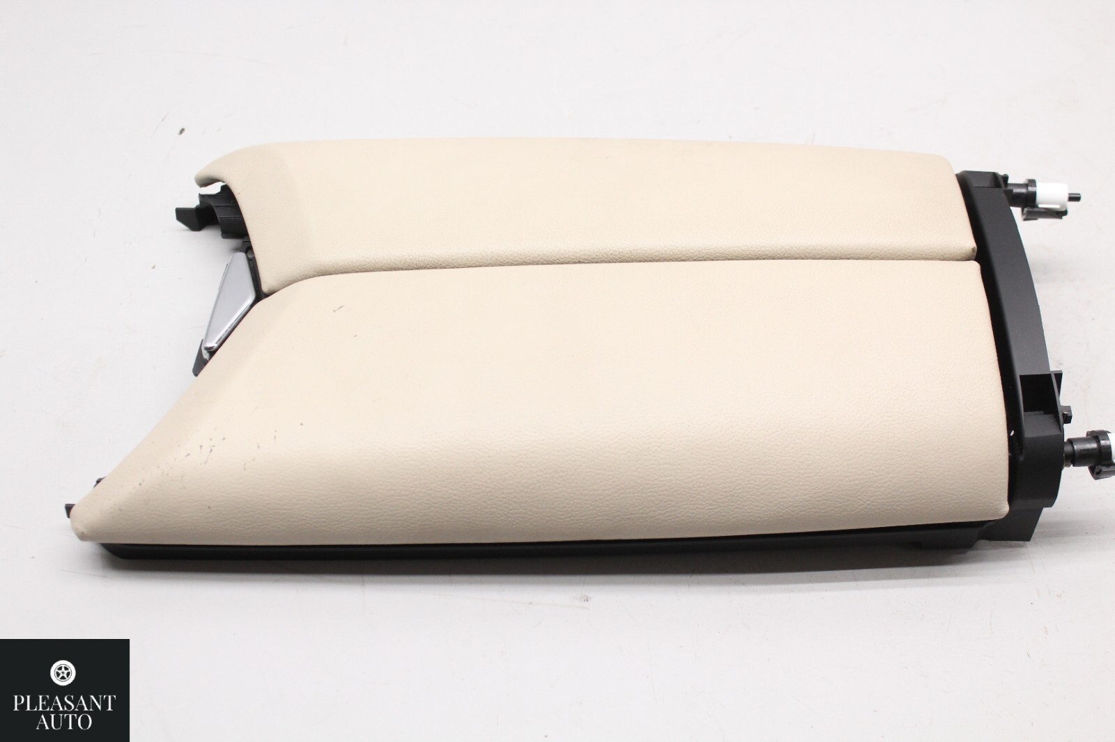 14-23 MASERATI GHIBLI QUATTROPORTE CENTER CONSOLE ARMREST ARM REST COVER LID OEM
