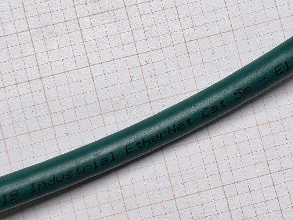 Cabo Ethernet industrial Flamar Molex 1554216010 24/4P Cat5E SF/UTP azul-petróleo/25 pés - Imagem 4 de 4