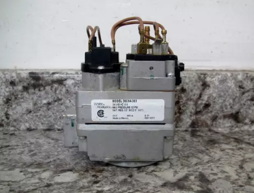 White-Rodgers 36C94-303 1/2" x 3/4" 24V Furnace Gas Valve Used Free Shipping