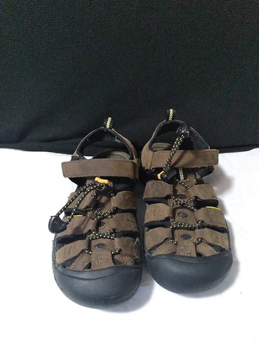 Keen Kids sandals/water Hiking shoes size 2 Brown/black - Picture 2 of 6
