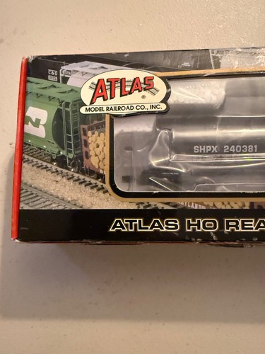 Coche cisterna Atlas 1560-2 escala HO 17.360 galones SHPX #24038/caja abierta | Condition: New