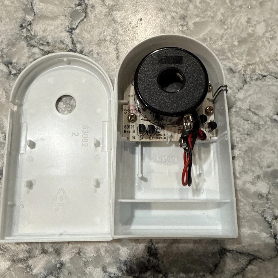 Detector electrónico de agua con alerta de fugas de circón prevención de daños 85 dB alarma Foto 3 de 3