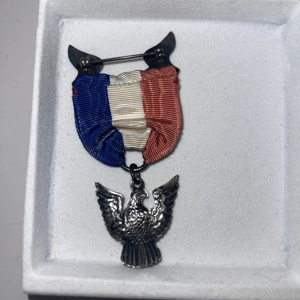 Cinta de prendedor de águila exploradora plateada vintage de Boy Scouts “medalla prepárate” Foto 2 de 3