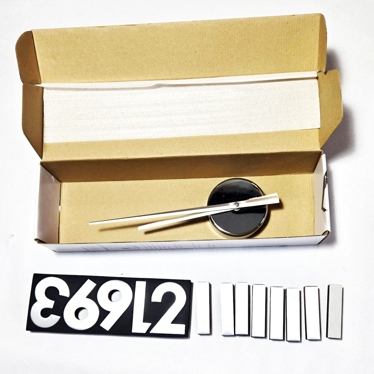 Cupecoy Solid Metal Wall Clock Picture Holder 13" modern dramatic- WORKING