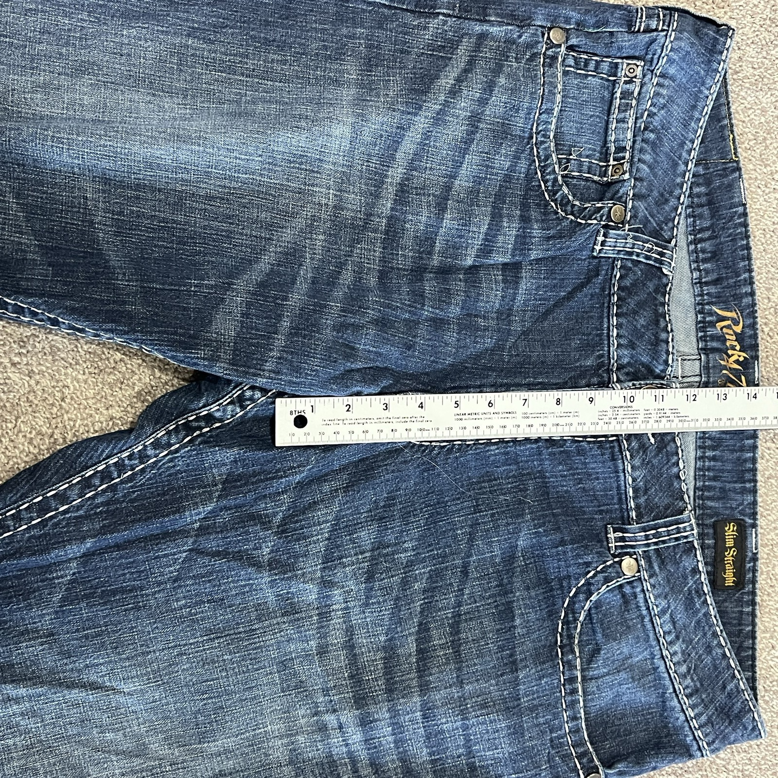 Foto 7 di 24