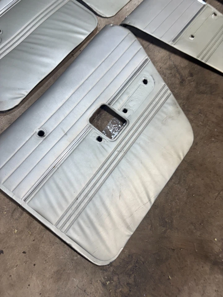 68 1968 FORD GALAXIE COUNTRY SQUIRE? FRONT AND REAR 4 DOOR PANELS GREEN LTD OEM - Image 2 of 4