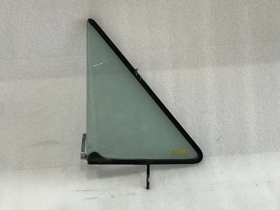 1988 JEEP GRAND WAGONEER RIGHT PASSENGER FRONT DOOR VENT GLASS WINDOW - Image 2 of 4