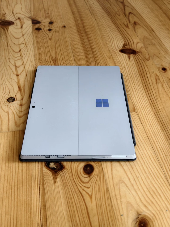 Surface Pro 4, 4GB RAM, 128GB SSD, Batter. ca 85% - Bild 2 von 4