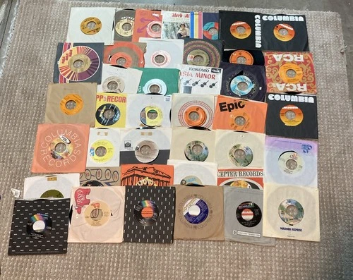LOT OF 30 45 RPM vinyl records Cher Jackson 5 Elton John Bee Gees Paul Simon etc