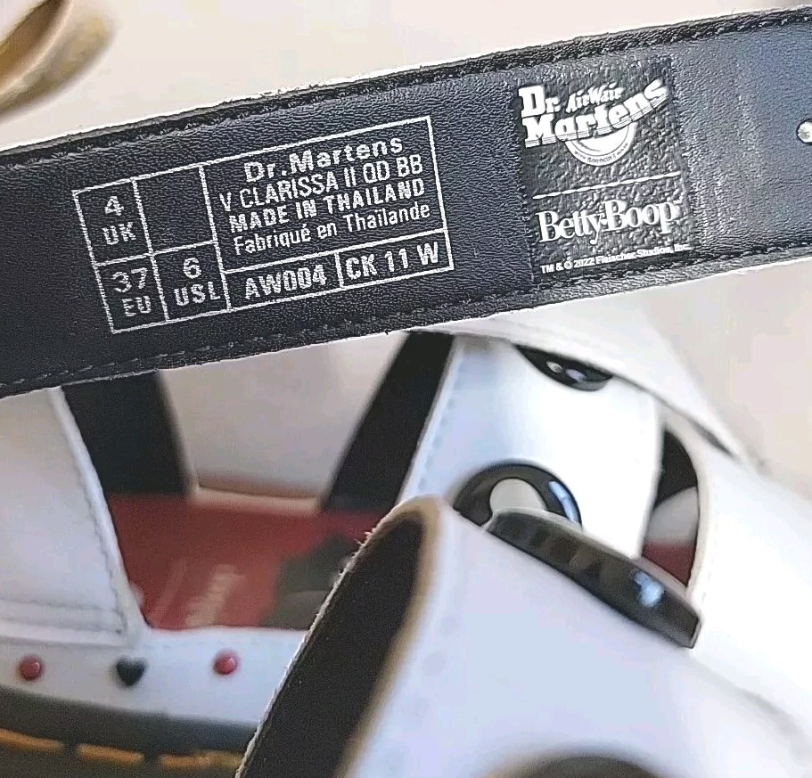 Dr. Martens Betty Boop Sandals Womens 6 White 22SS Quad Dr. Martens Betty Boop Sandals Womens 6 White 22SS Quad