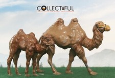 BRITAINS - CAMEL MOTHER  CALF - VINTAGE LEAD ZOO FIGURES X2 NICE   L49