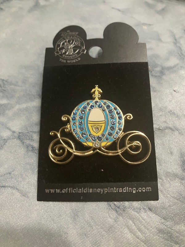 Disneyland Resort  Anaheim Cinderella's Coach Jeweled Disney Pin