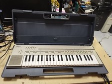 YAMAHA PortaSound PC-100 Electronic Keyboard 