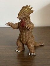 Bandai Ultraman Ultra Kaiju Monster Saramandora 80