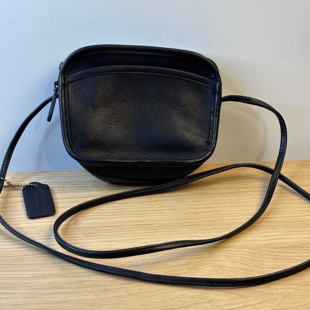 Vintage 90s Coach Hadley Small Black Leather Crossbody Shoulder Bag Designer