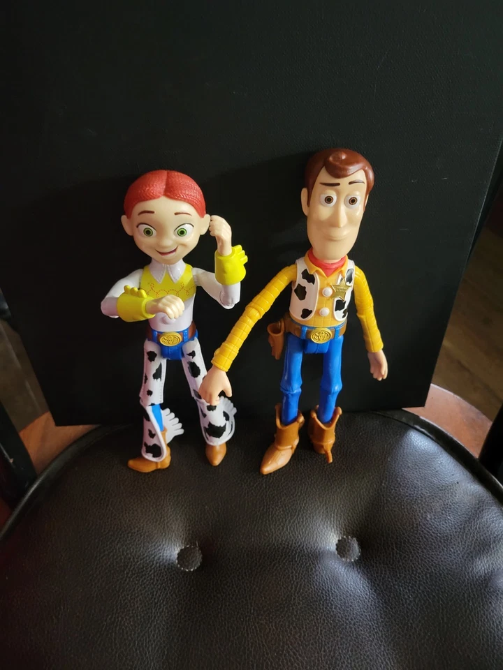 Lote Toy Story Disney Pixar, Sheriff Woody & Jessie, Slinky, 3Buzz & Bullseye. Foto 3 de 4