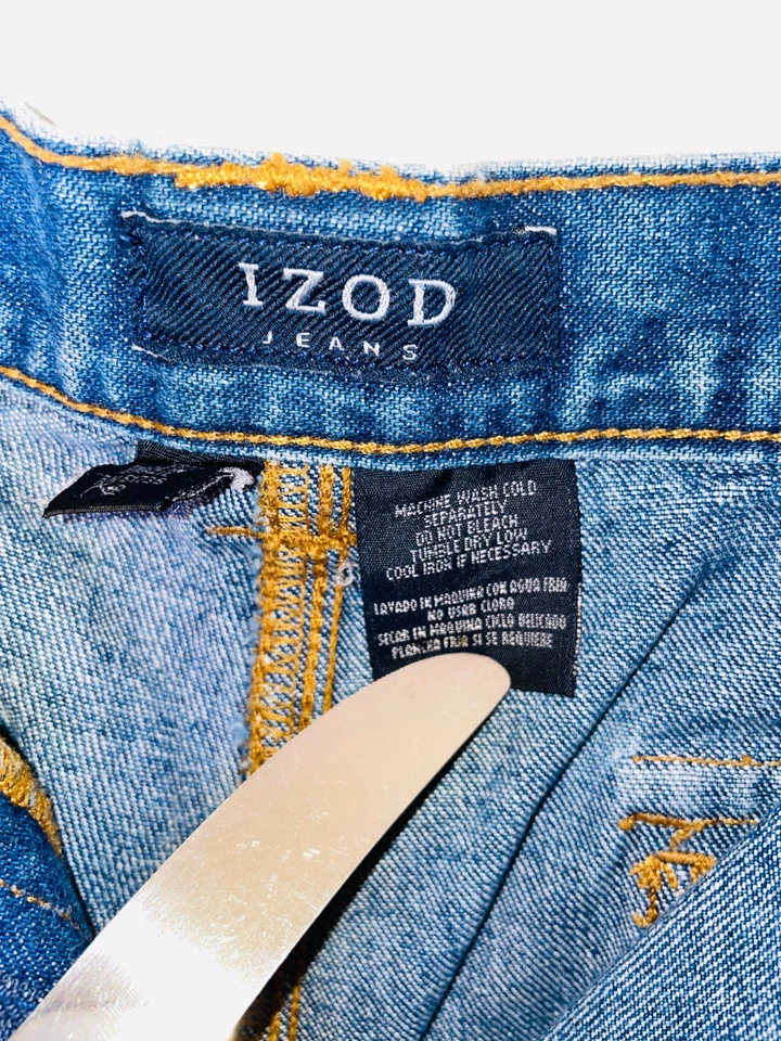 IZOD Women's Denim Blue Jean Bermuda Shorts Size 12 Deep Pockets 1970's Vintage - Image 4 of 4