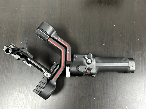 DJI RS 3 CP.RN.00000216.01 Cardan Caméra Stabilisateur 3 Axes Bluetooth 6.6-LB MAX - Photo 2/6