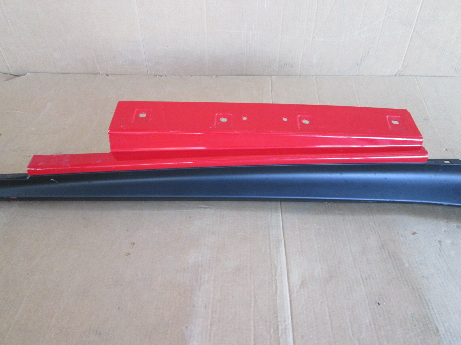 Ferrari F12 Berlinetta LH Rocker Panel / Side Skirt # 84306400 