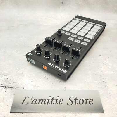 Native Instruments TRAKTOR KONTROL F1 DJ Controller MIDI Remix