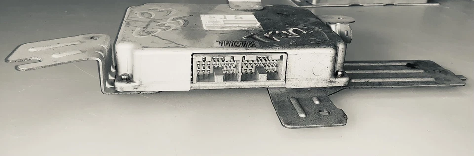 Infiniti G35 2003 TCU A64-000 LK6  Foto 3 de 4