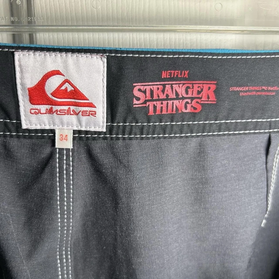Оригинальные шорты Quiksilver x Stranger Things Arch 1986 18 дюймов - Изображение 3 из 4