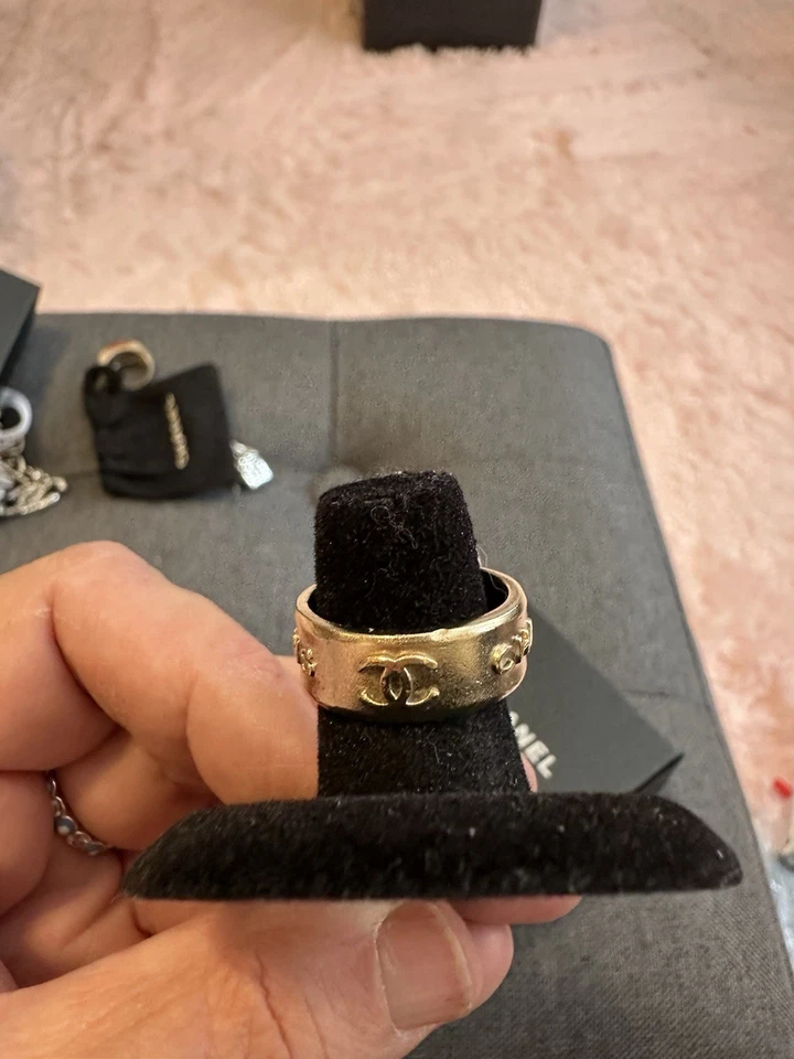 Anillo Chanel AUTÉNTICO Vintage Raro Anillo Oro y Perla COCO 2008 Foto 4 de 4
