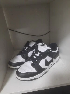 EU Größe 44,5 - Nike Dunk Low Black White