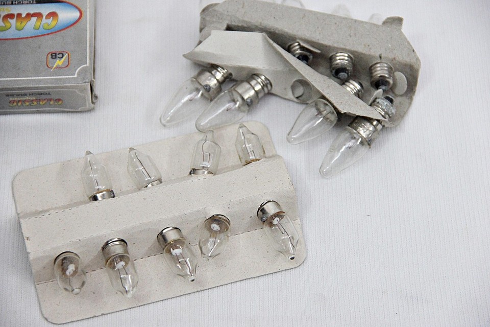 Bulb Thread Check Vintage Flashlight Bulb Set, Screw Base, Torch Replacement, Mini Light ...