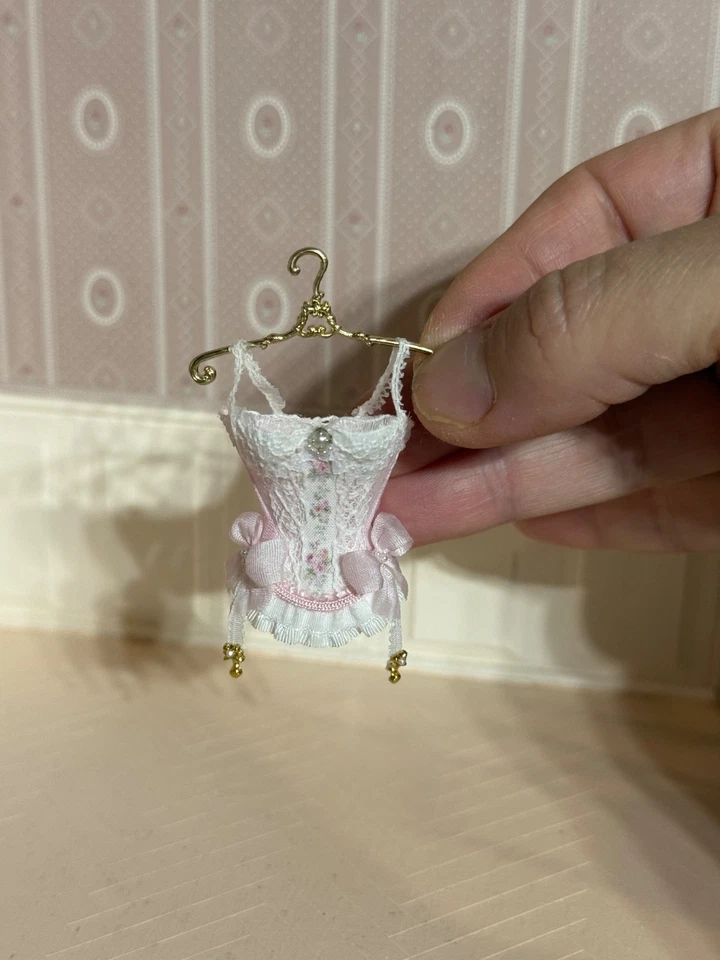 Casa de muñecas miniatura 1:12 corsé victoriano hecho a mano Foto 4 de 4