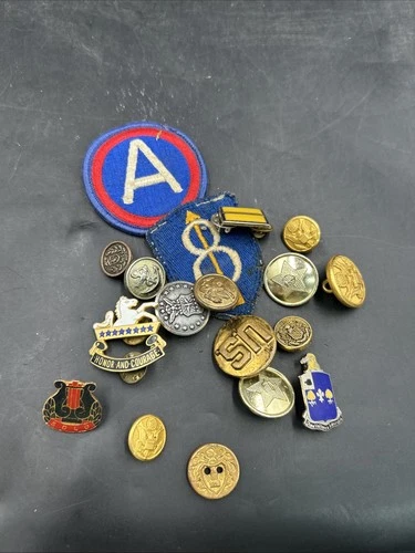 Vintage US Army Lot of Military Pins & Button Mixed WW2 Lot. ML