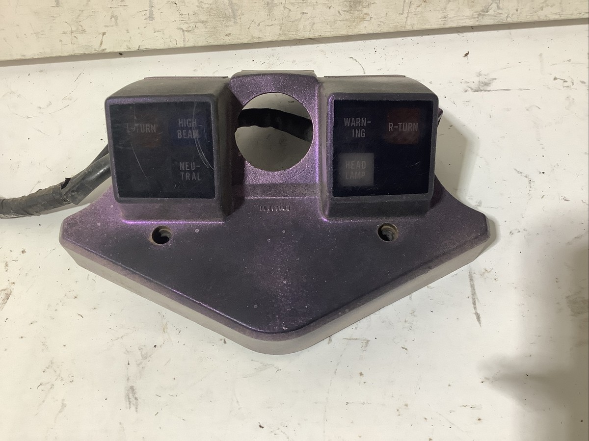 小物 AZ Kawasaki 750 GPZ - ZX750A Ignition Switch Cover Dash Board Cover