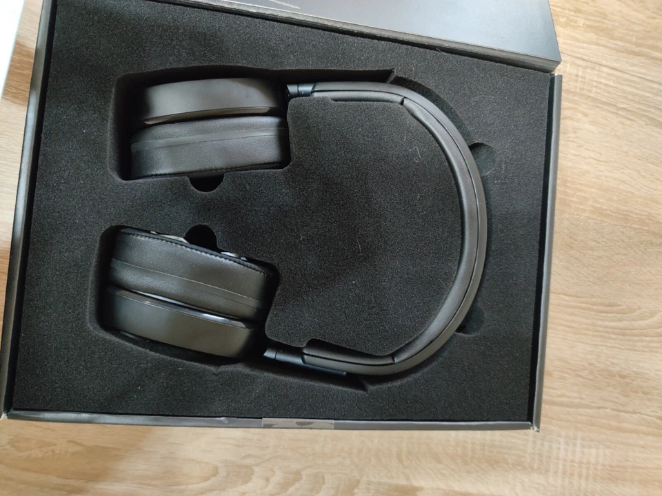 Cuffie ROCCAT Syn Max Air Wireless PC Bluetooth *Arco Spezzato* Gaming Top - Immagine 2 di 4