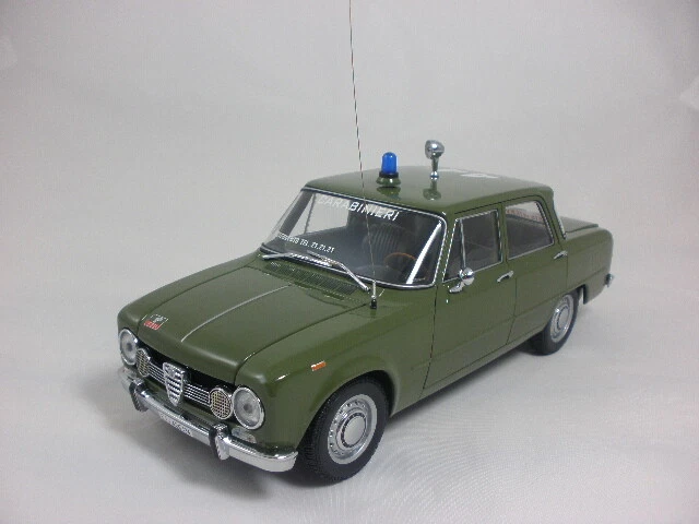 Minichamps Alfa Romeo Giulia Super 1600 CARABINIERI 1970 1/18 183120991 - Immagine 3 di 4