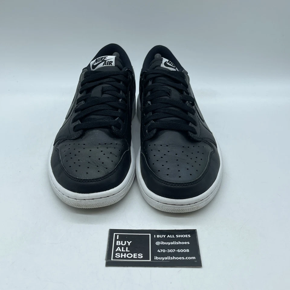 Talla 9.5 - Air Jordan 1 Retro OG Low Cyber Monday (705329-010) Foto 2 de 4